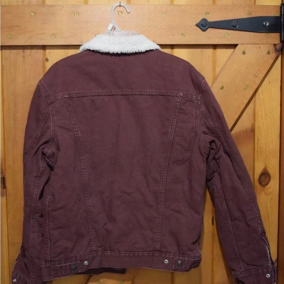 Levi's Men's Red Sherpa Jacket - Picture 5 of 5